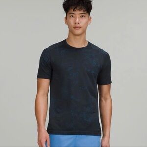 Lululemon Mens Metal Vent Tech Short-Sleeve SS Shirt Dappled Felidae Navy Sz L